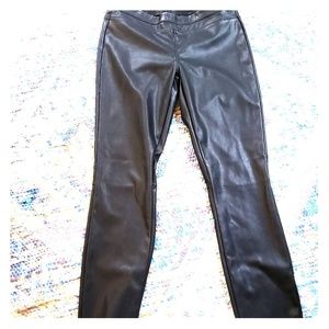 Faux leather legging